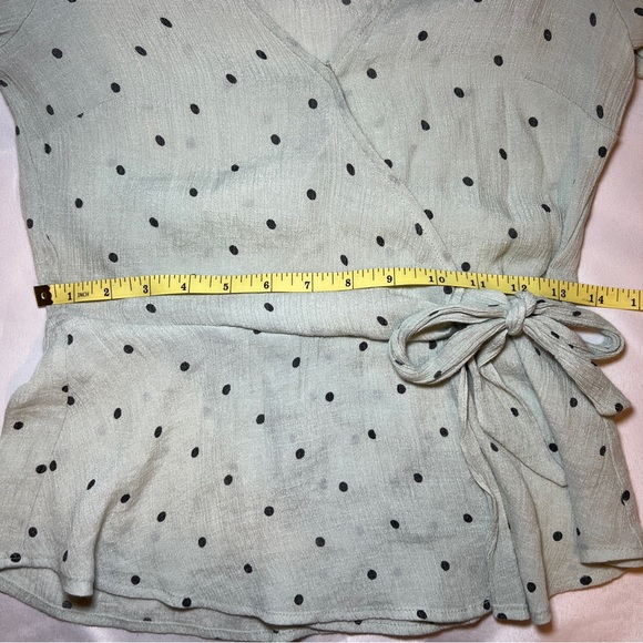 E & M‎ Women’s Chic Mint And Black Polka Dot Wrap Blouse Bow Detail Size Small - Picture 13 of 15